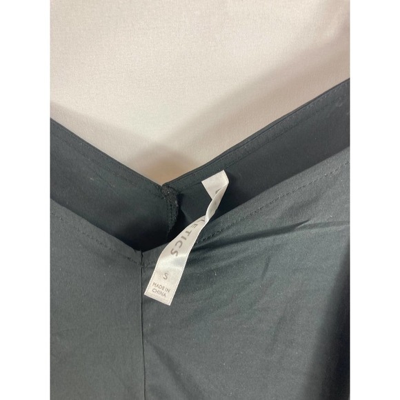 Fabletics Brice Black Sleeveless Embroidered Bottom Top / Tank S - Picture 4 of 5